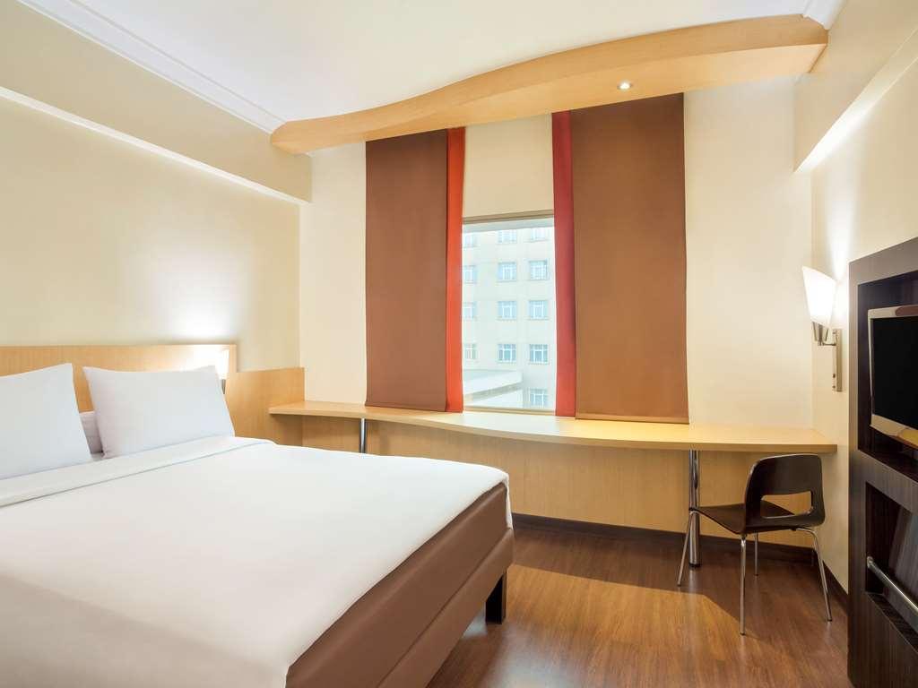 Tamarin Hotel Jakarta Manage By Vib Hospitality Management Chambre photo