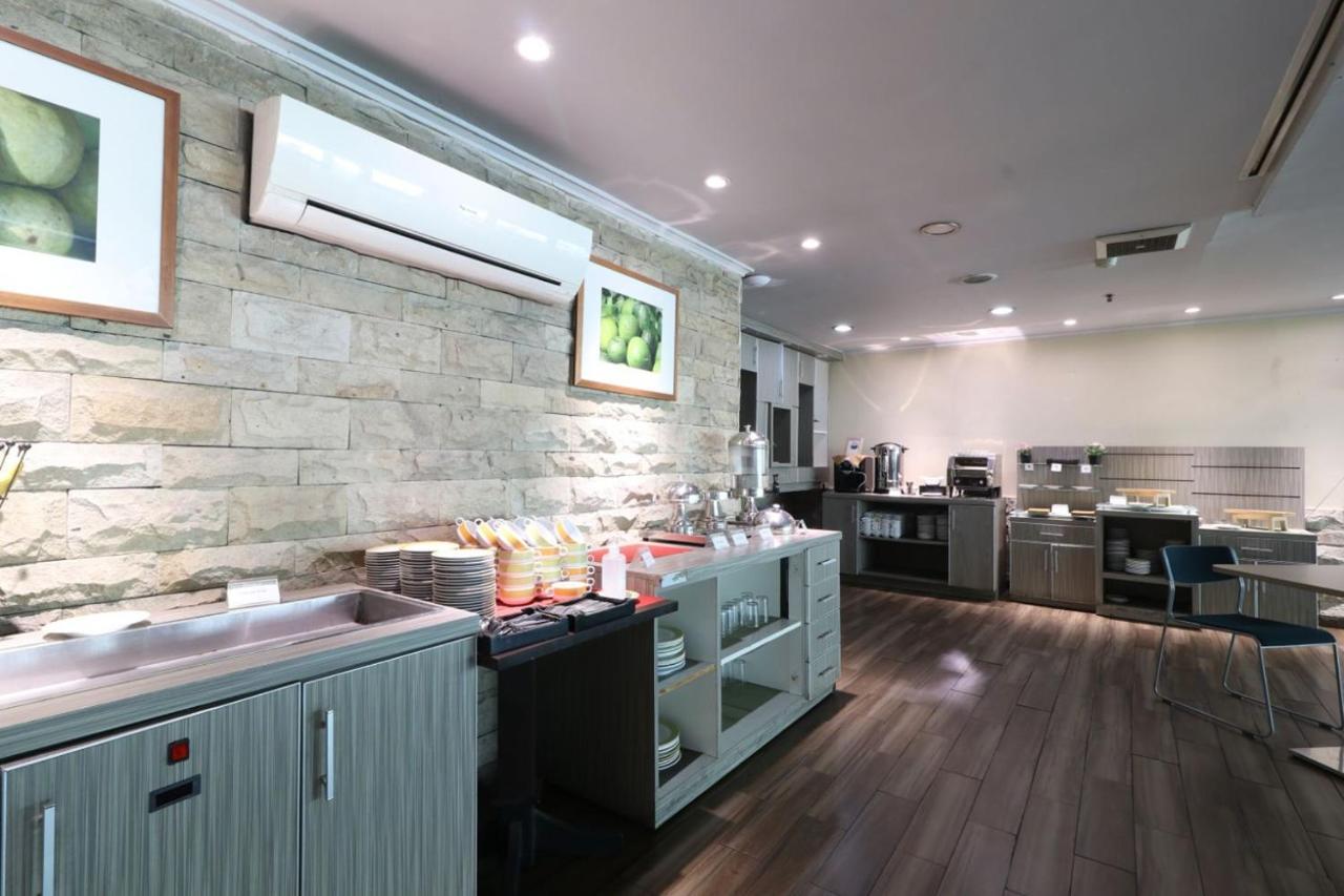 Tamarin Hotel Jakarta Manage By Vib Hospitality Management Extérieur photo